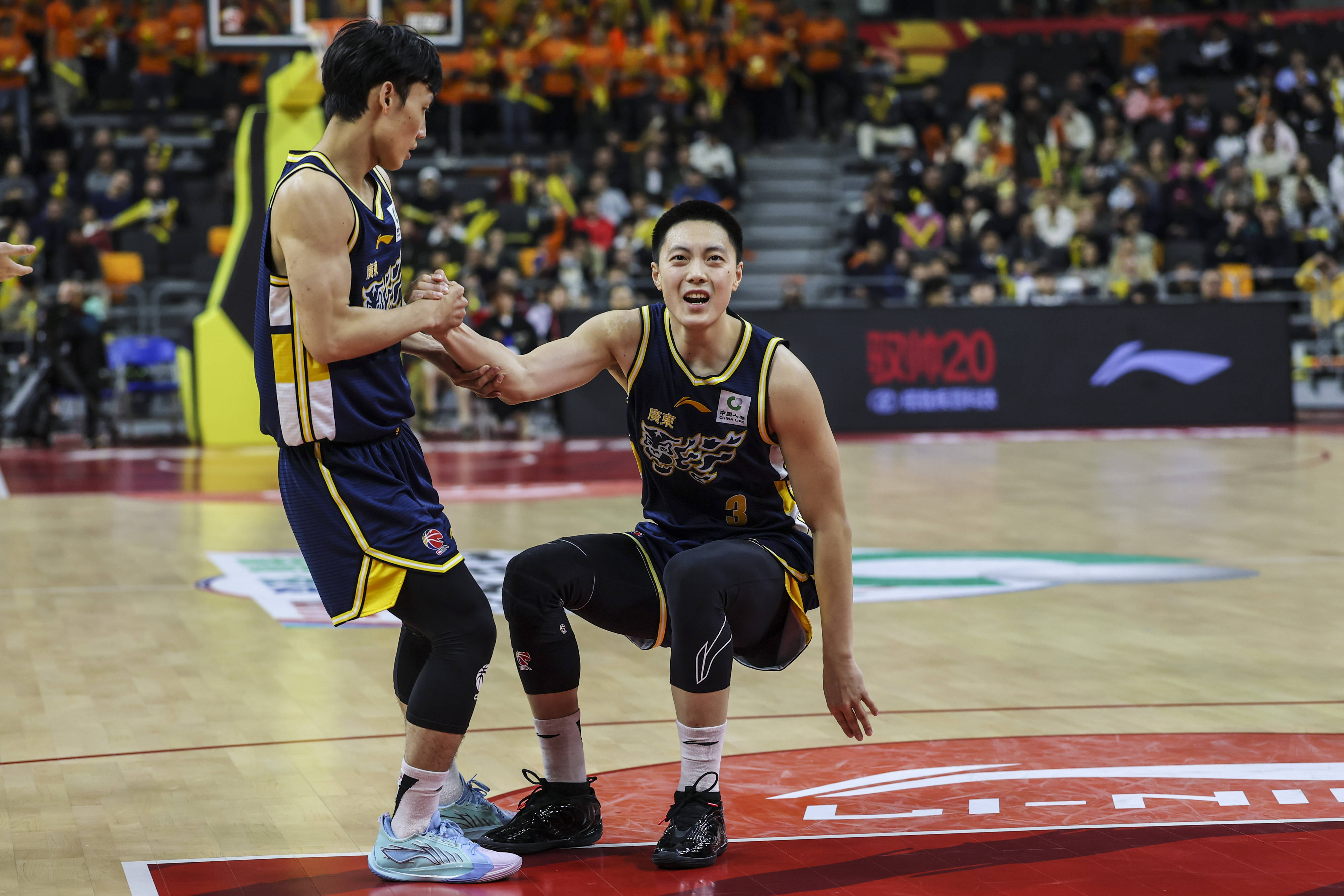 离谱！冲刺阶段浙江队备战CBA季后赛清晨丹佛掘金队长鼓劲，纽约尼克斯复出首秀备战欧冠的简单介绍